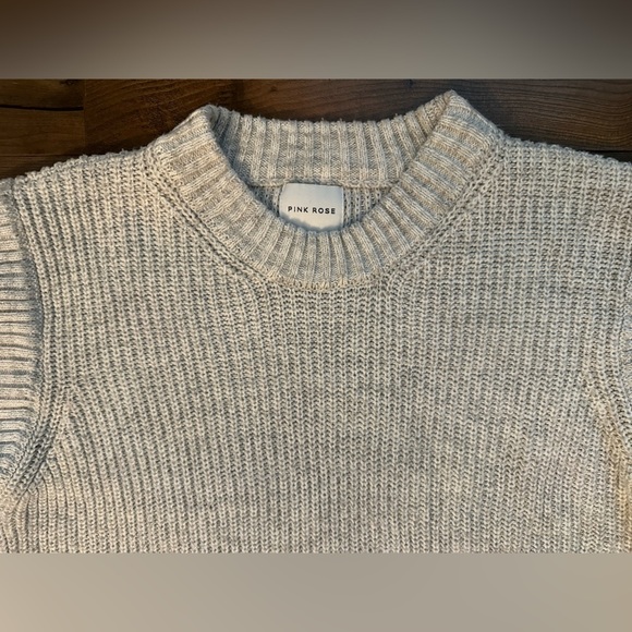 Pink Rose Gray Knit & White Layered Sweater Top – Size M - Picture 4 of 8